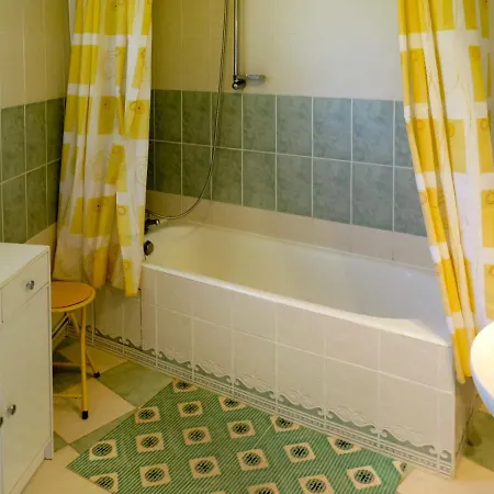 De Serre By Interhome * Nuzéjouls